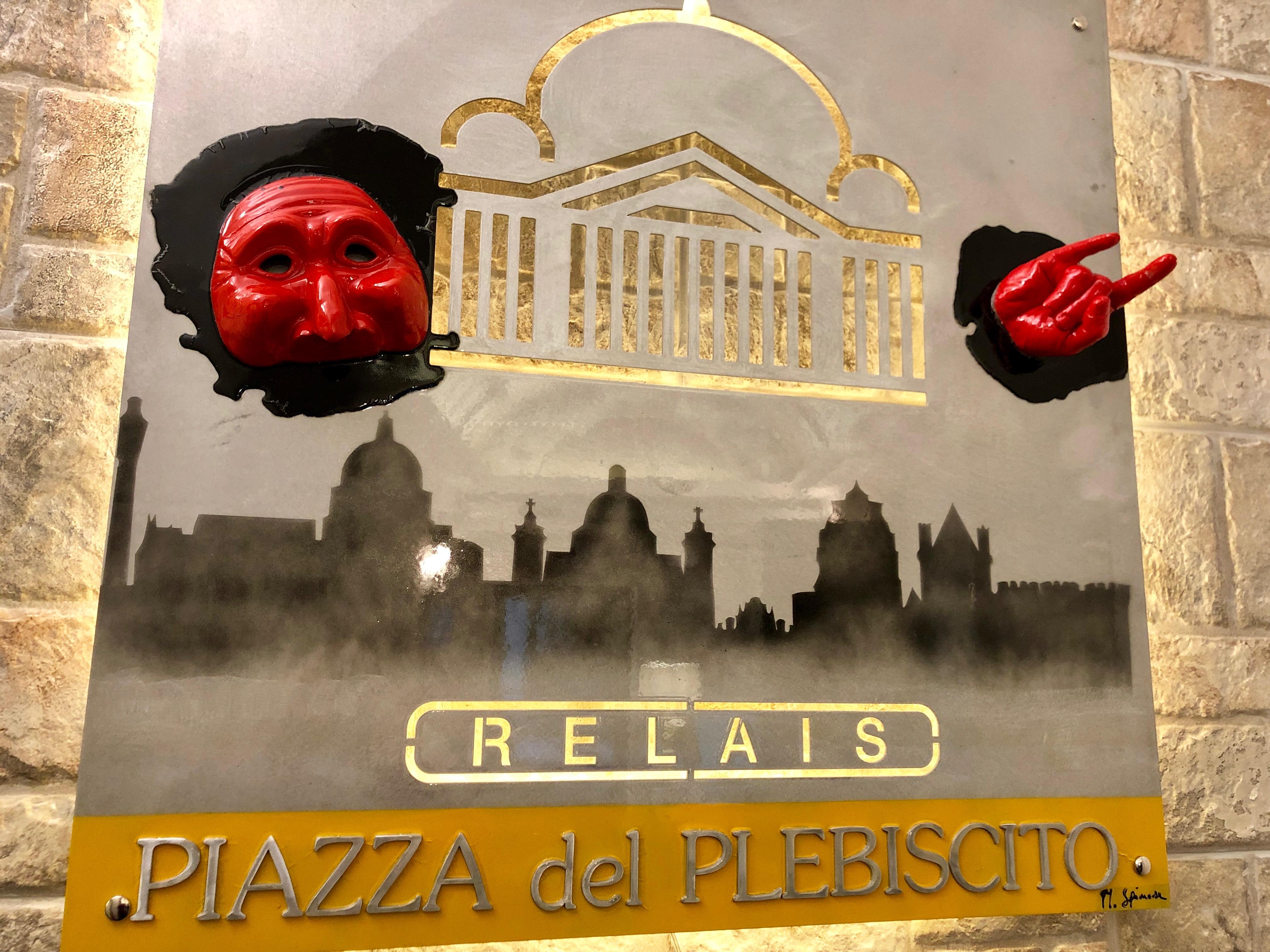 Relais Piazza Del Plebiscito B&B Неаполь Екстер'єр фото