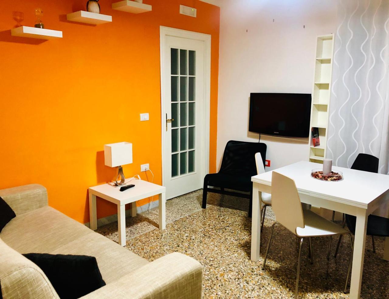 Relais Piazza Del Plebiscito B&B Неаполь Екстер'єр фото